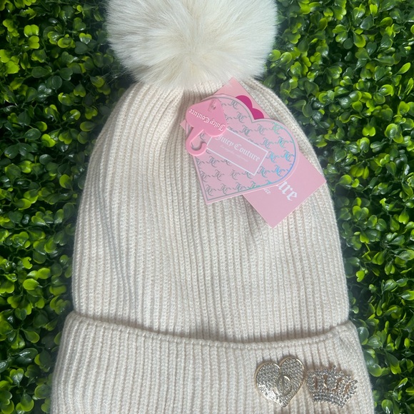 Juicy Couture Duo set with Beanie and Wallet - Picture 2 of 3